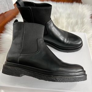 Vince Litton Leather Chelsea Boots